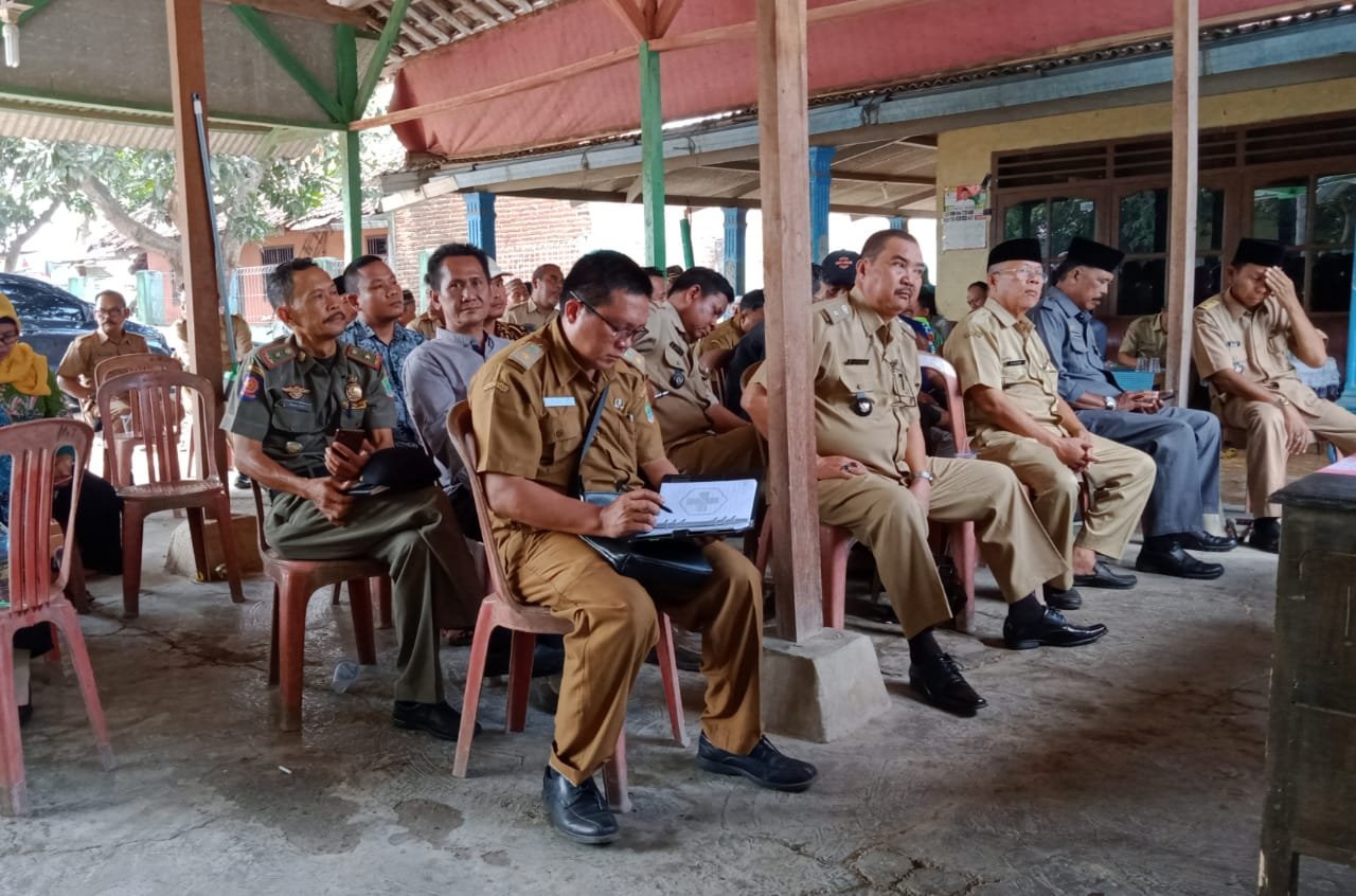 Pemerintah Kecamatan Kutawaluya Gelar Rapat Minggon Keliling | Jurnal ...