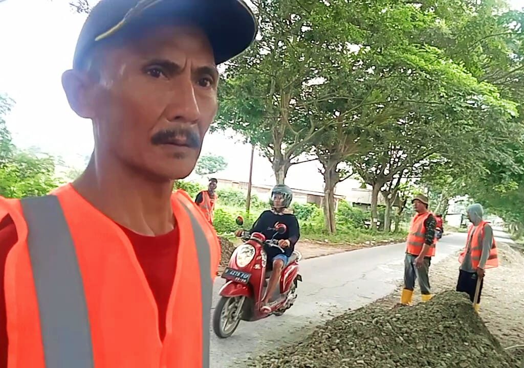 Parah !! Proyek Rekontruksi Jalan Cabangbungin Balekambang Diduga Tidak ...